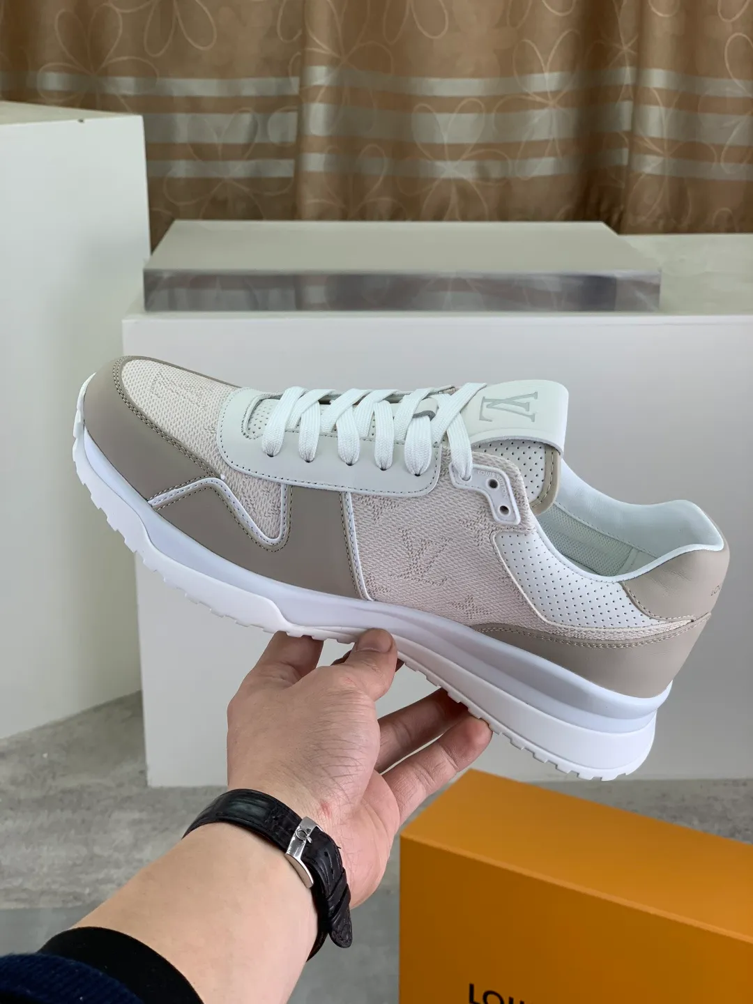 Men's men's shoes P680 new style 💶[LOUIS VUITTON] (original order) new style 🍀LV Louis Vuitton * - top version of LV classic trendy shoes! Use imported original cowhide and water-dyed cowhide lining. The latest original wear-resistant TPU combination outsole! High quality products! Multiple colors available, code number: 39-45 (46 customized)